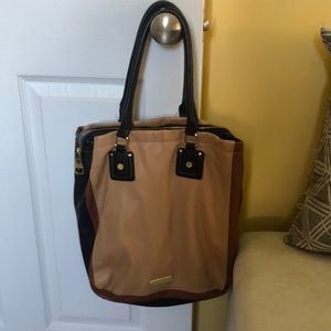 Steve Madden purse! Some wear as shown on picture on handle